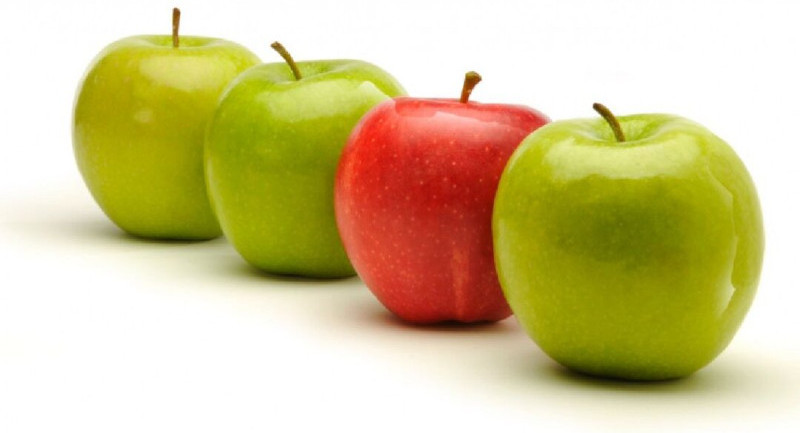 3 mele verdi una rossa